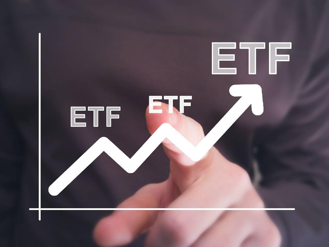 00981A大買萬張0050，主動式ETF放棄選股了？揭開「台積電持股限制」合法戰場：別只看費用，績效關鍵是它